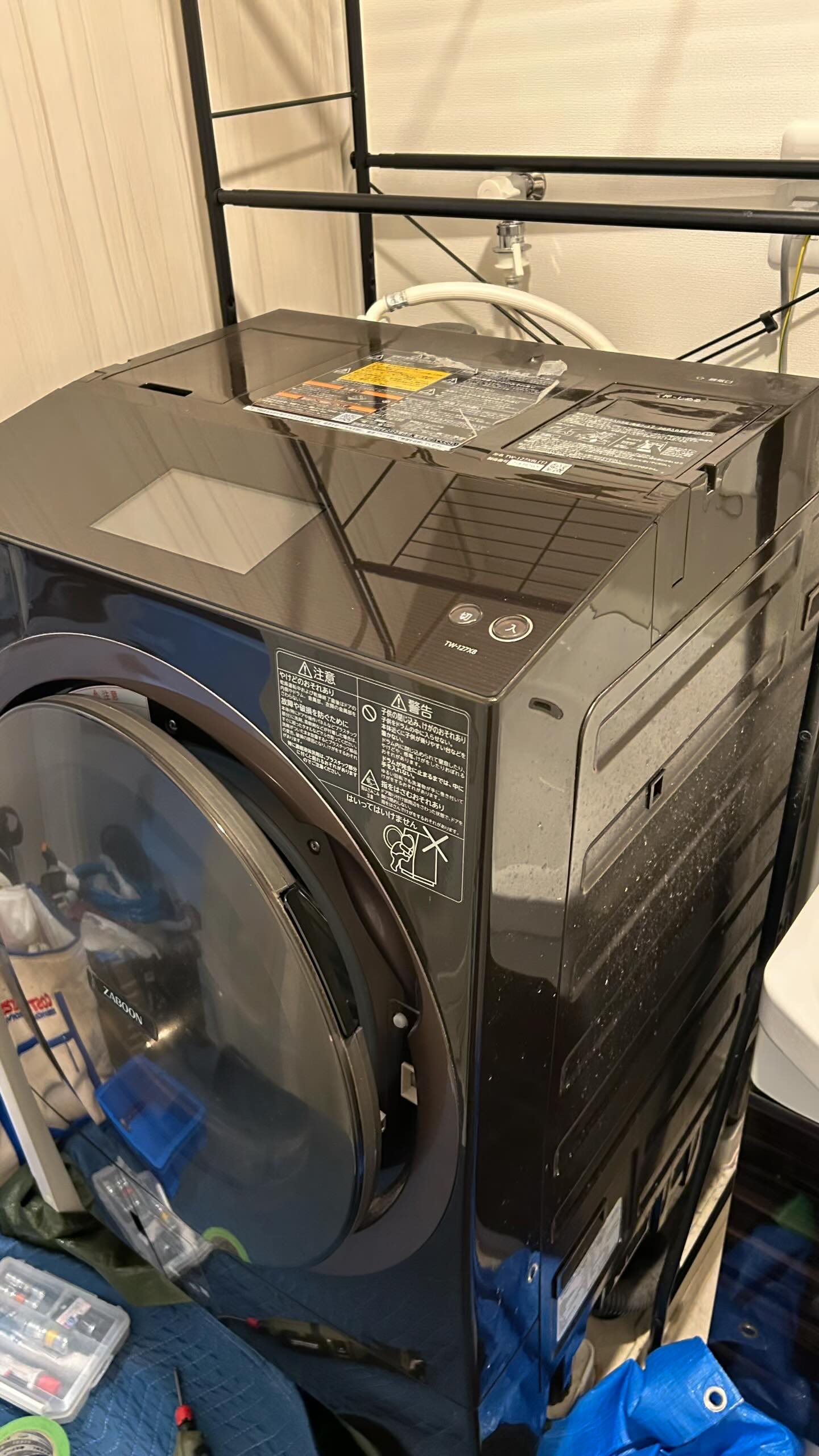 そらいろゆらりのドラム式洗濯機クリーニングの作業現場